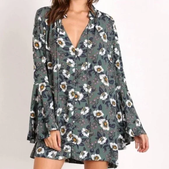 Free People Magic Mystery Tunic Floral Bell Sleeve V-Neck Dress Size L - Picture 2 of 8